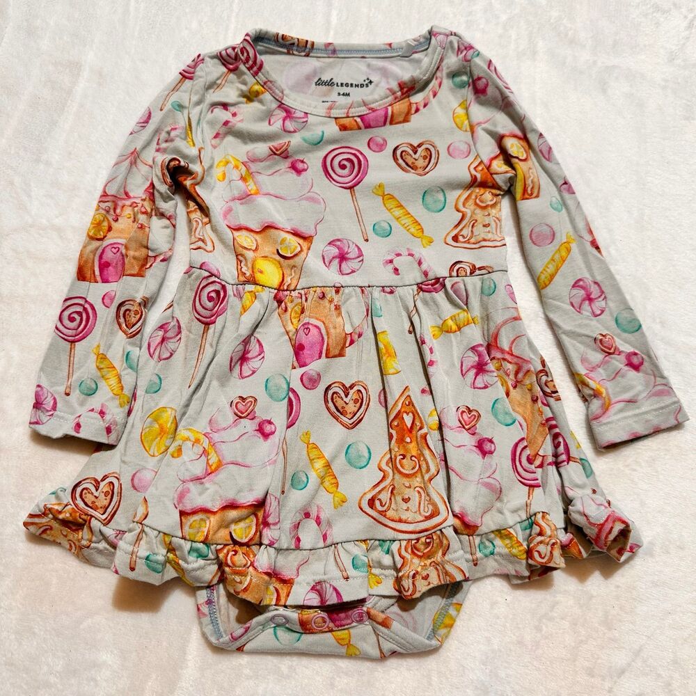 EUC little legends gingerbread print bubble romper with ruffle skirt 3/6months